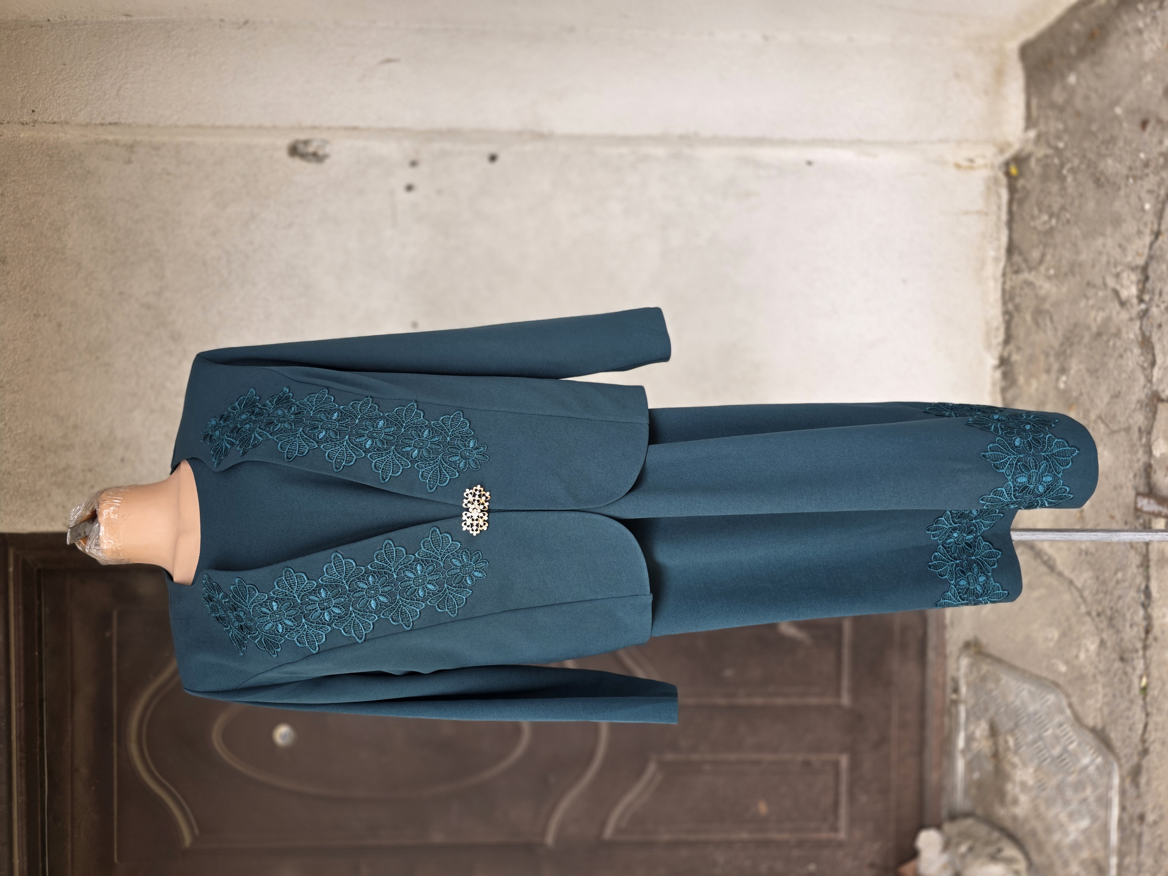 Rochie midi verde petrol cu broderie florală